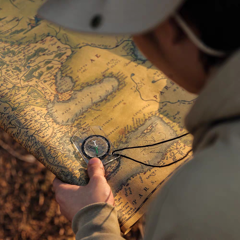 قطعة واحدة جديدة: بوصلة خارجية - مراجعة Map Compass Orienteering وسعره