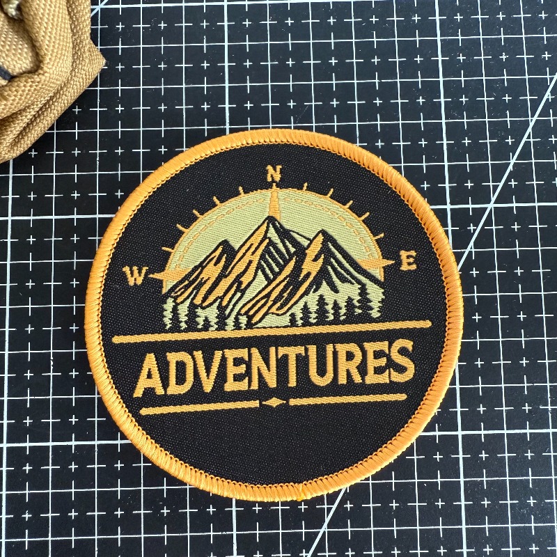 شارة مطرزة بتصميم بوصلة الجبال - مراجعة Outdoor Adventure With No Backpack وسعره
